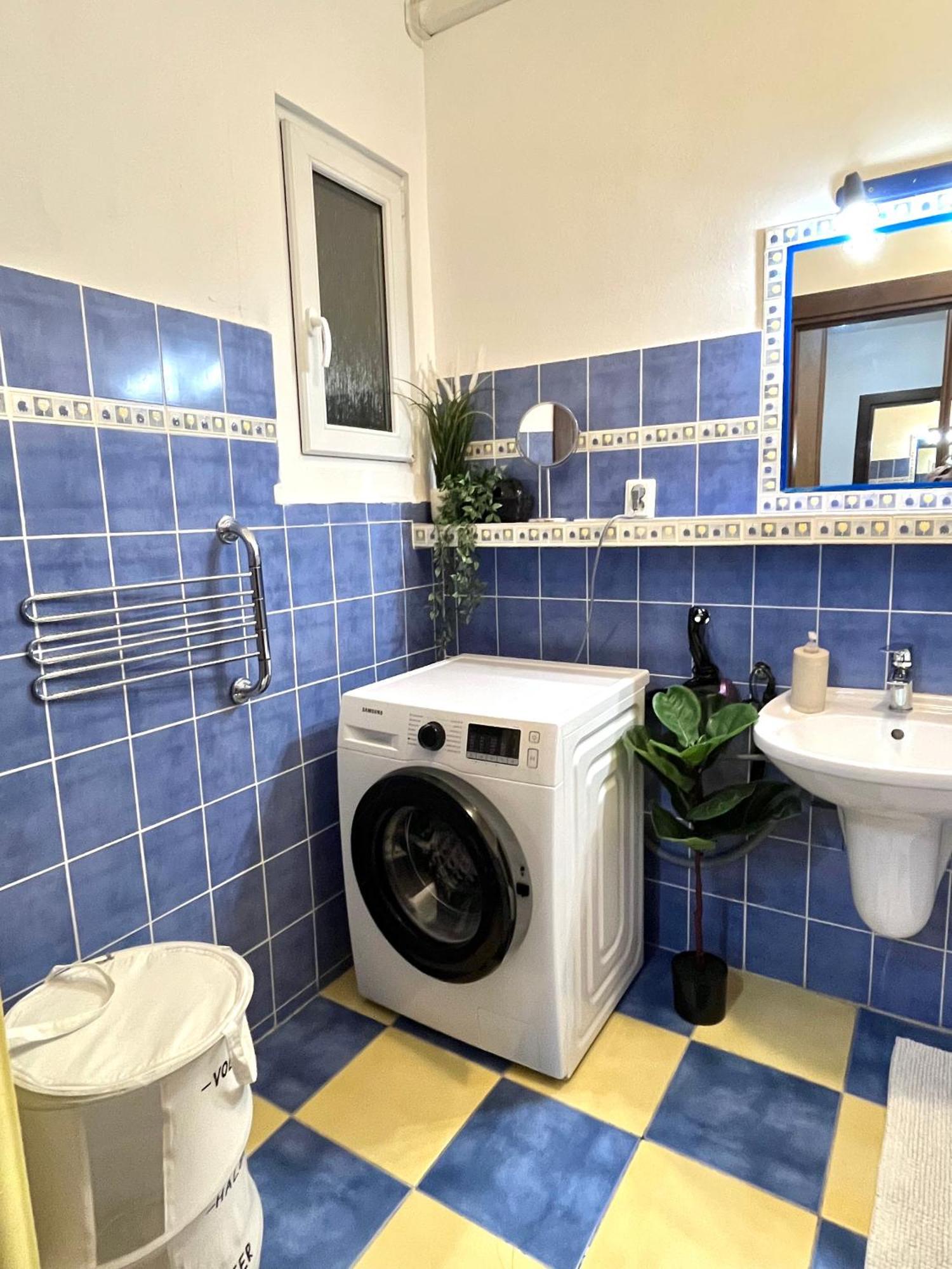 Audrey Hepburn Apartment Old Town Air Conditioned براتسيلافا المظهر الخارجي الصورة