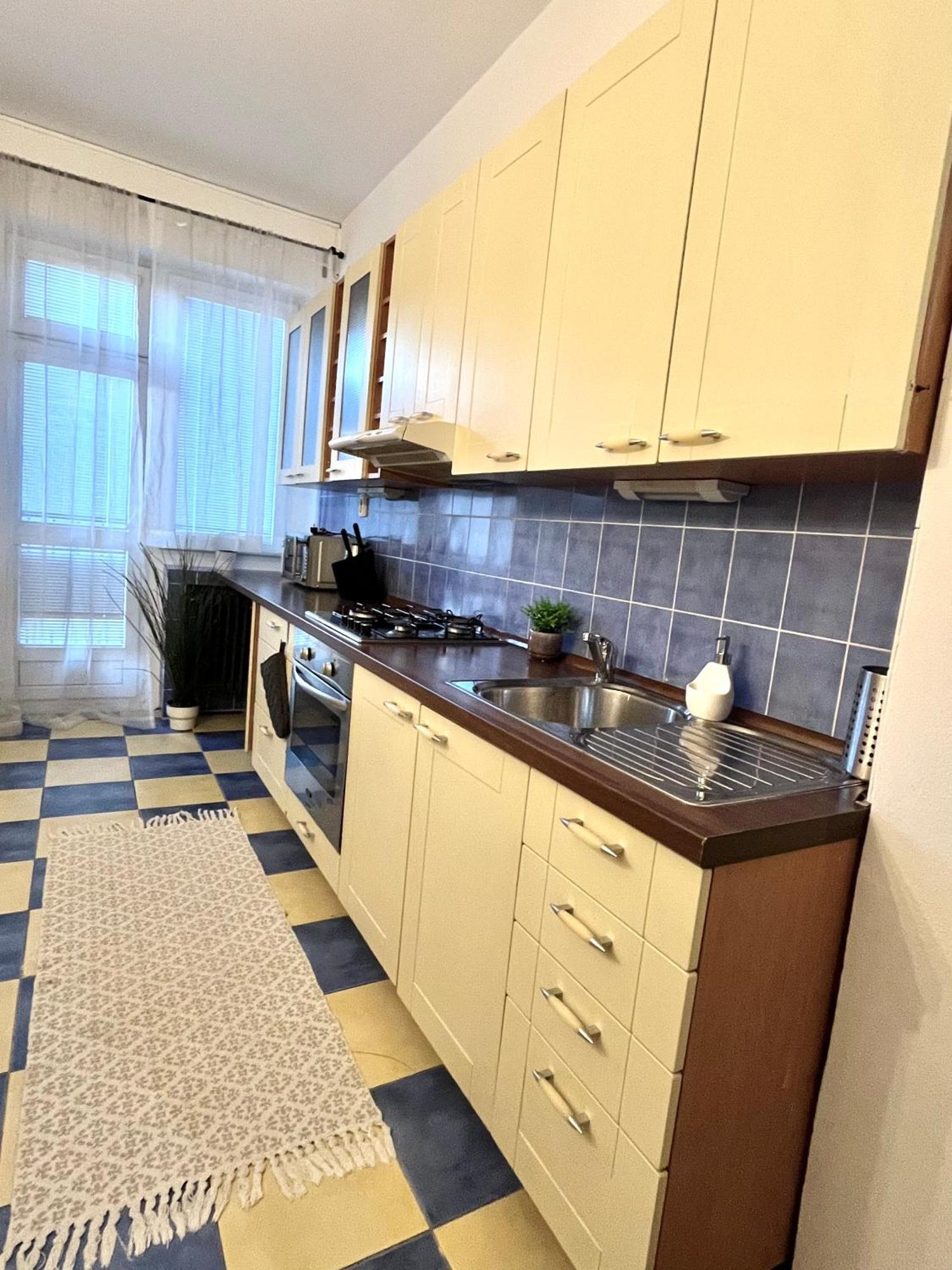 Audrey Hepburn Apartment Old Town Air Conditioned براتسيلافا المظهر الخارجي الصورة