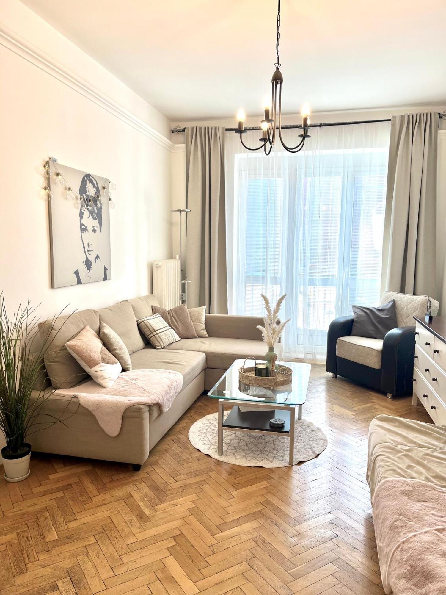 Audrey Hepburn Apartment Old Town Air Conditioned براتسيلافا المظهر الخارجي الصورة