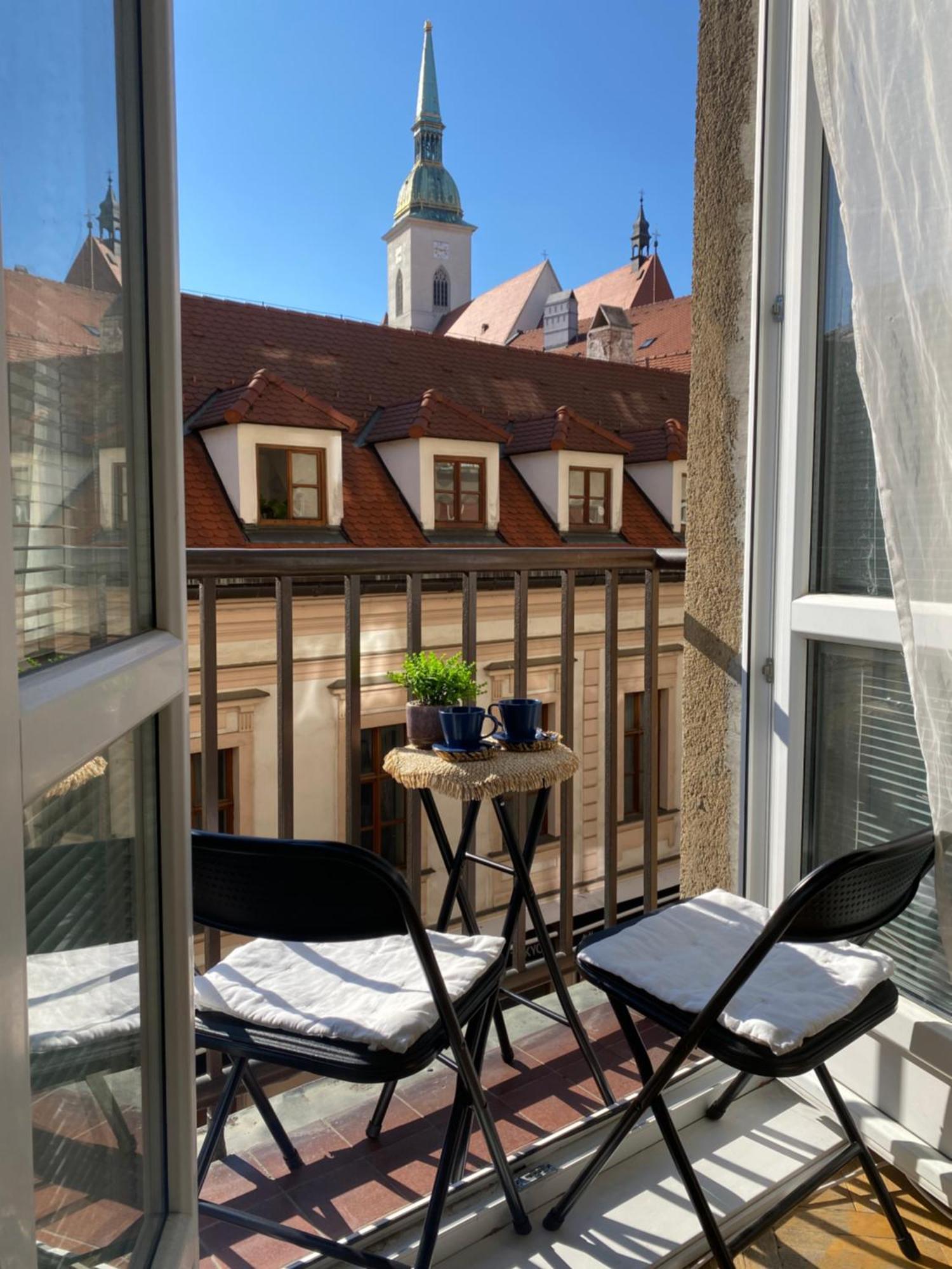 Audrey Hepburn Apartment Old Town Air Conditioned براتسيلافا المظهر الخارجي الصورة